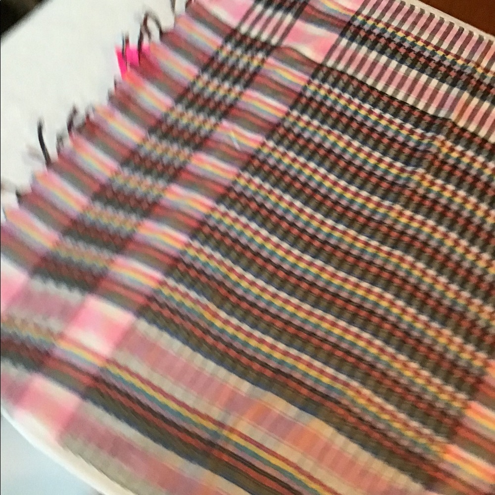 Fringed scarf - Picture 3 of 5